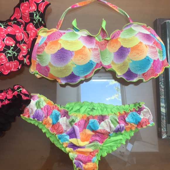 Two Calzedonia swim suits - Picture 3 of 8